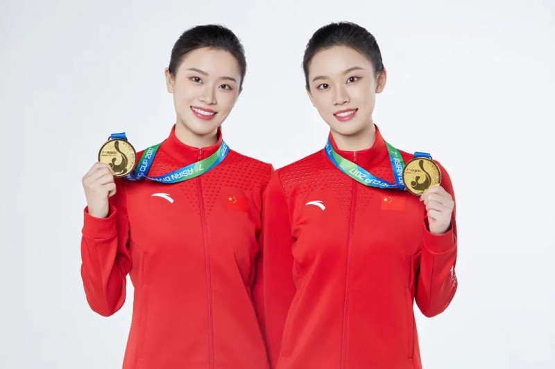 雙姝躍浪，椰香遠揚——宗師傅食品官宣簽約世界跳水冠軍夏冰清、夏玉潔為形象代言人